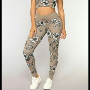 Emma performance leggings